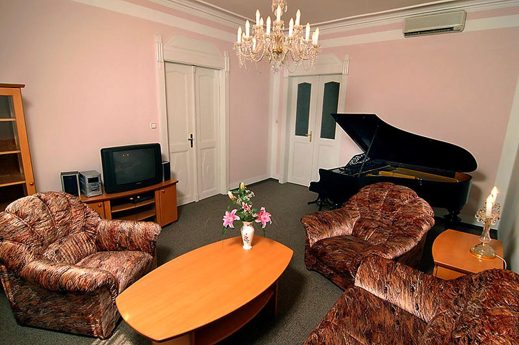 Hotel & Residence Royal Standard Praha Rom bilde